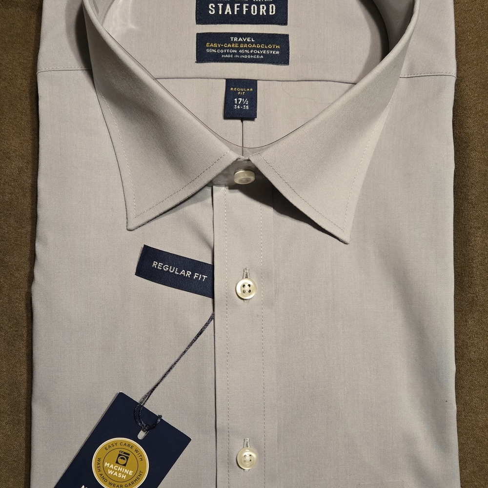 Stafford Men's Regular Fit Light Gray Dress Shirt